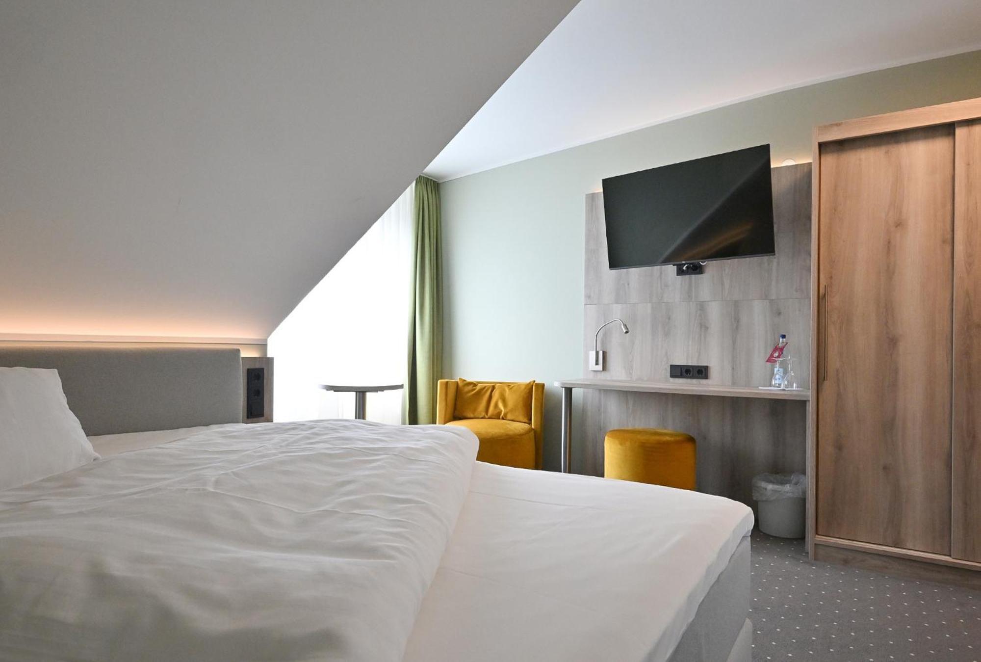 Hotel Restaurant Zur Post Lohfelden Extérieur photo